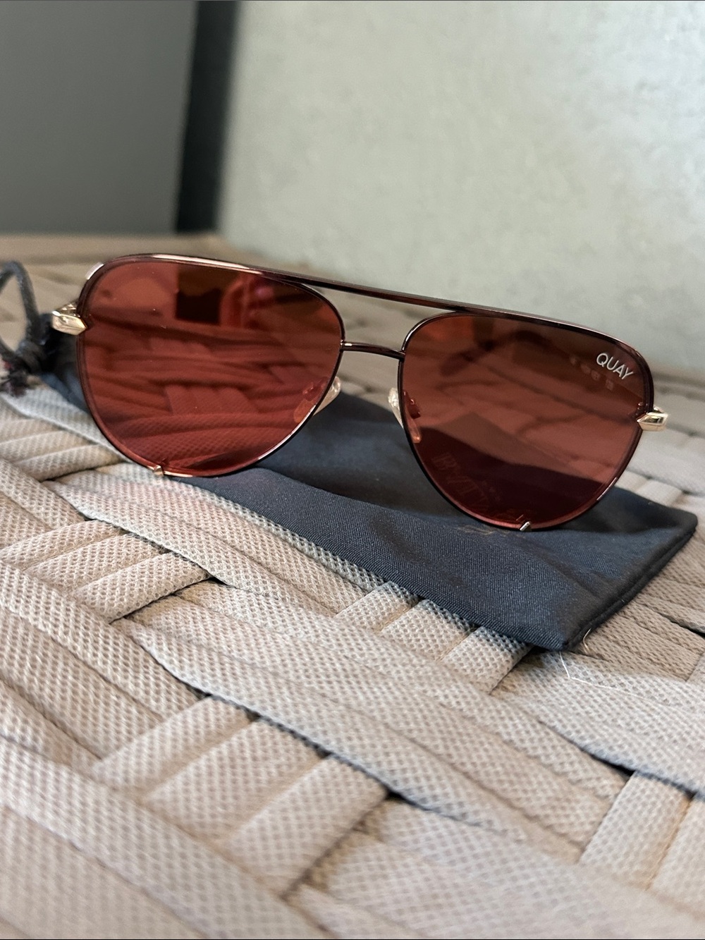 Quay High Key Sunglasses with Rose Gold mirrored Lenses - Picture 6 of 6